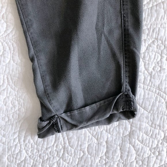 Calvin Klein Lightweight Cargo Capri - Picture 5 of 7